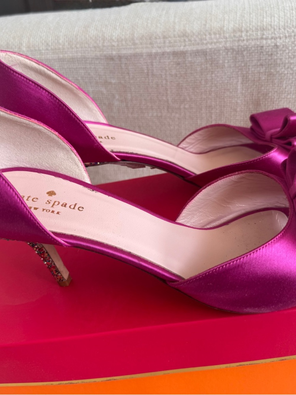kate spade bright fuchsia satin peep-toe heels with bow - Picture 2 of 6